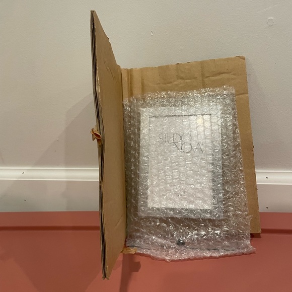 60% off! NWT Studio Nova INFINITY Picture Frame 3.5in x 5in - Picture 2 of 14